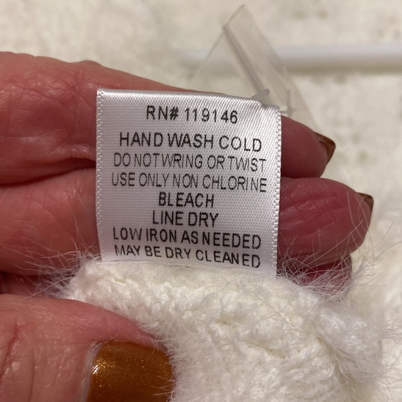 Jodifl White Cardigan Size Medium NWT - Picture 10 of 11